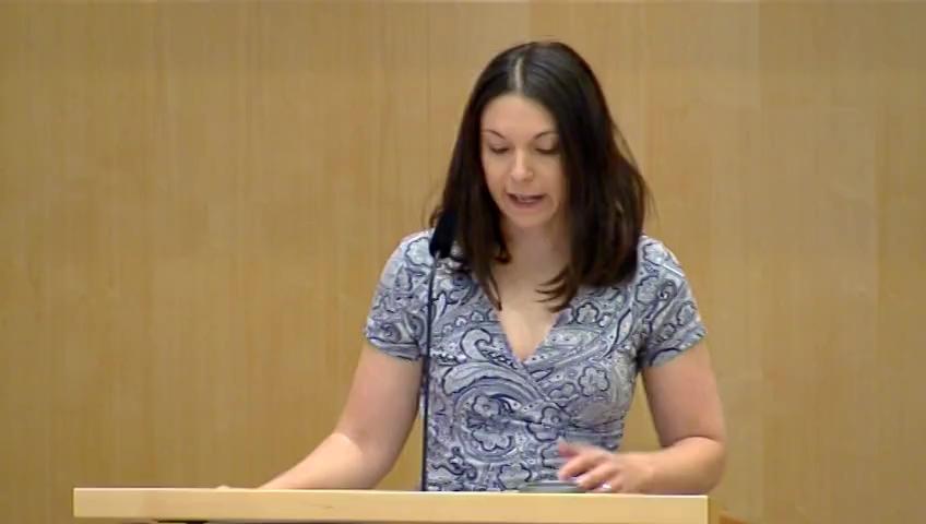 Stillbild från Debatt om förslag, Ändrade regler om retroaktivitet avseende efterlevandestöd