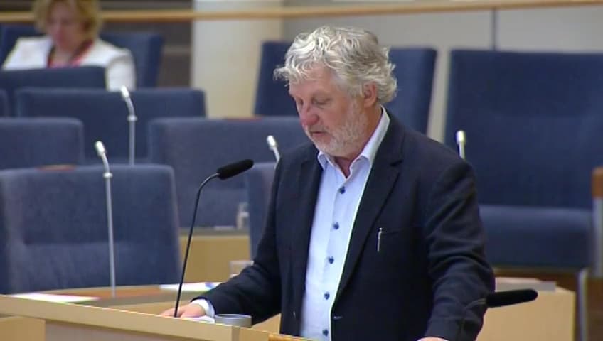 Stillbild från Interpellationsdebatt, Kritik av Lidingö stad