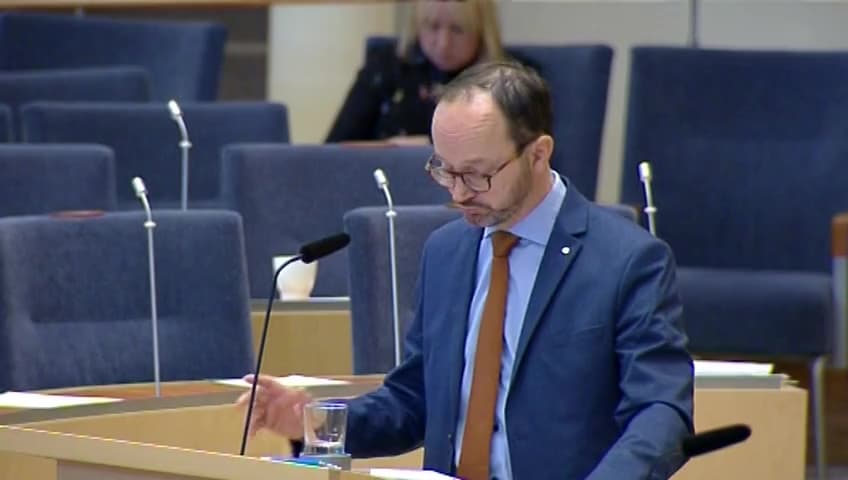 Stillbild från Interpellationsdebatt, Trafiksäkerheten på E18