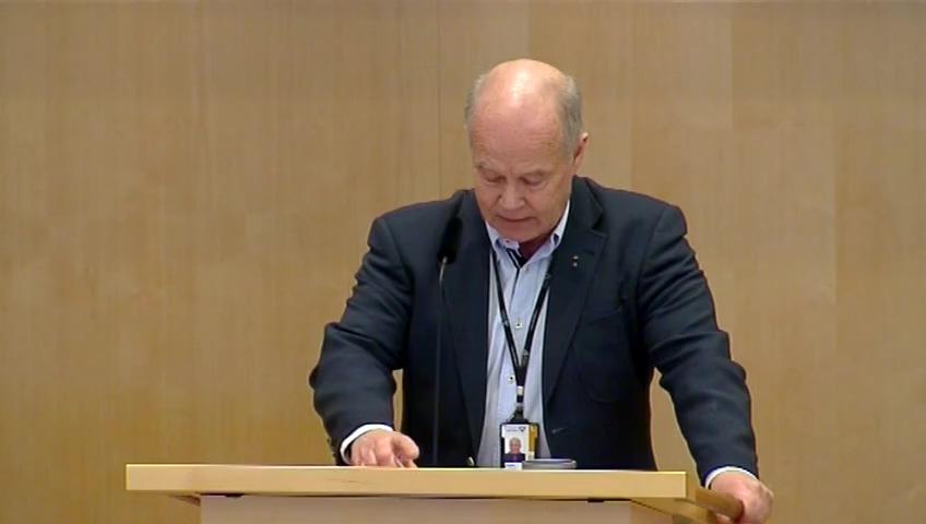 Stillbild från Debatt om förslag, Riksrevisionens rapport om överutnyttjande av tandvårdsstödet till följd av överbehandling