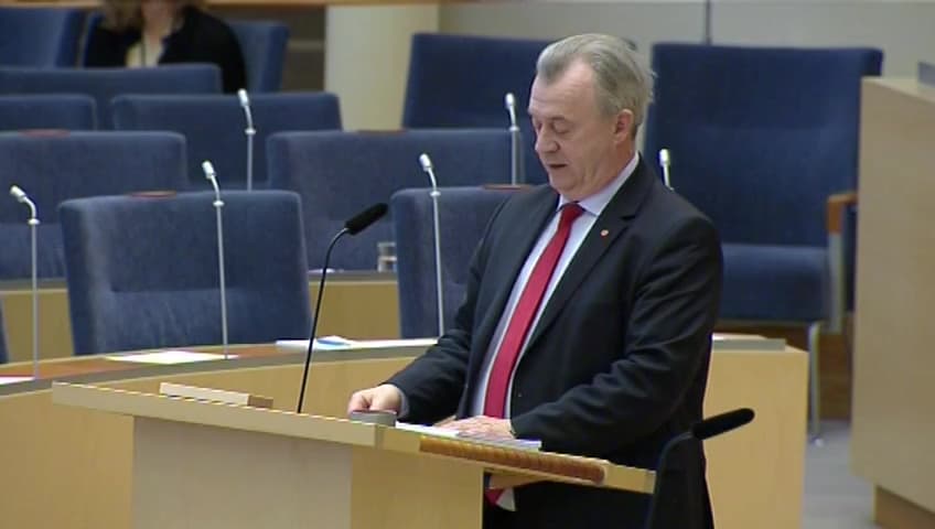 Stillbild från Interpellationsdebatt, Statliga veterinärers försäljning av djurfoder