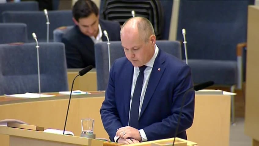 Stillbild från Interpellationsdebatt, Justitie- och inrikesministerns uttalande om att civila ska ersätta poliser