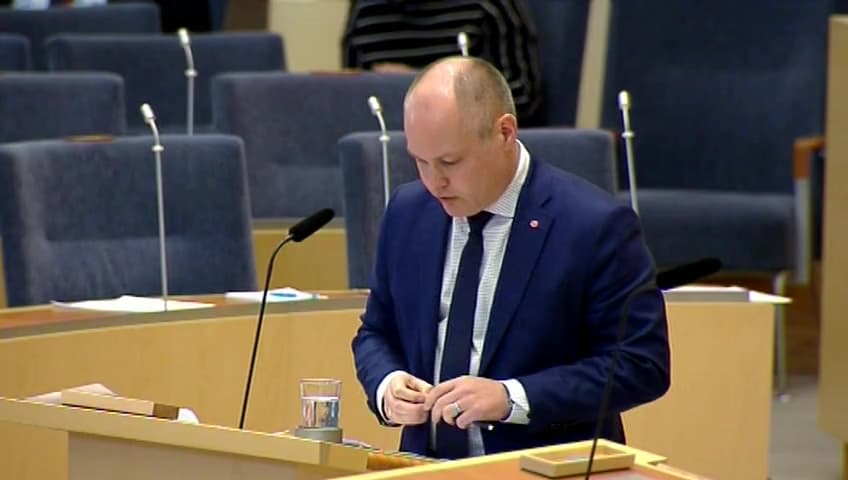 Stillbild från Interpellationsdebatt, Avhopp och tomma platser på polisutbildningen