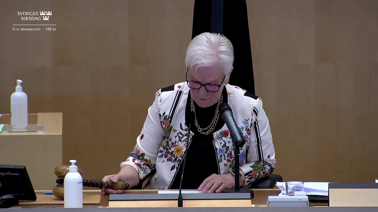 Stillbild från Beslut, Beslut