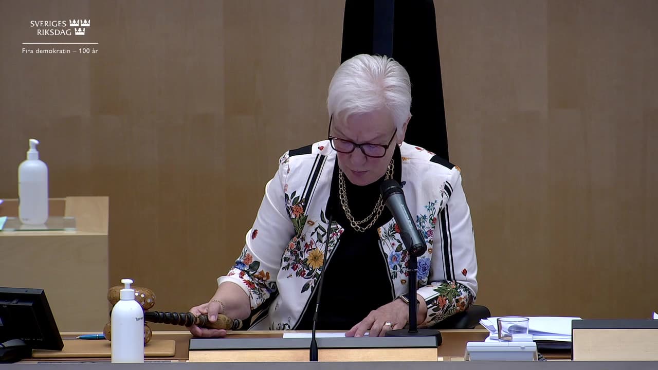 Stillbild från Beslut, Beslut