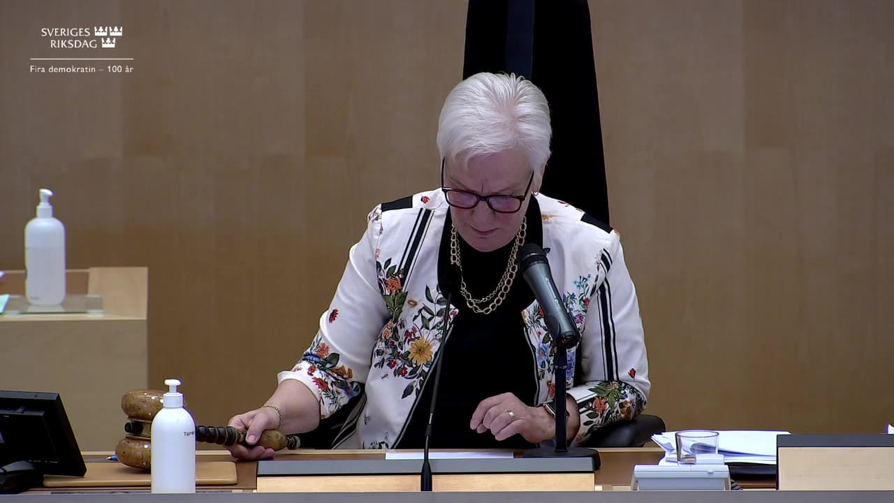 Stillbild från Beslut, Beslut