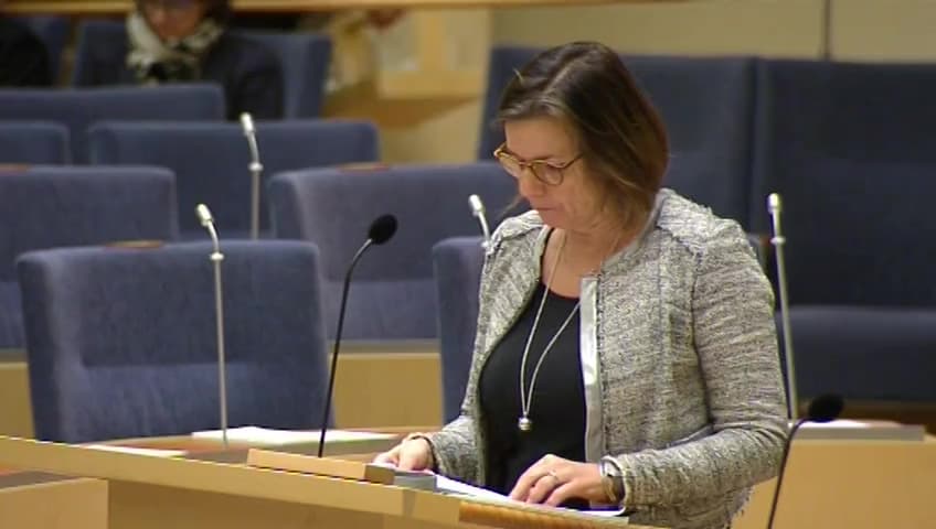 Stillbild från Interpellationsdebatt, EU:s biståndspolitik och människor på flykt