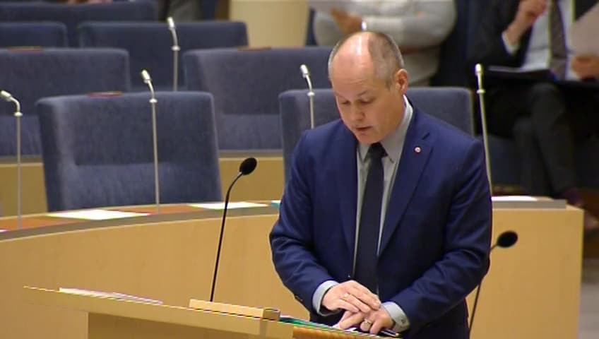 Stillbild från Interpellationsdebatt, Fler redskap för polisen