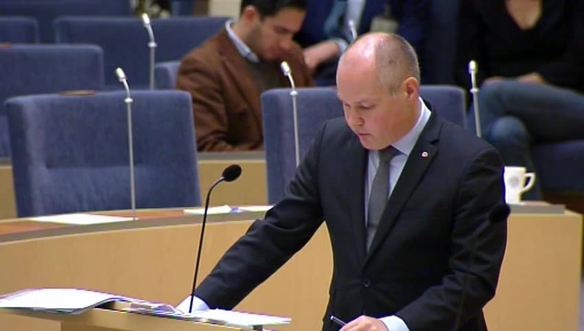 Stillbild från Interpellationsdebatt, Jägar-id som giltig märkning av åtelkameror och fällor