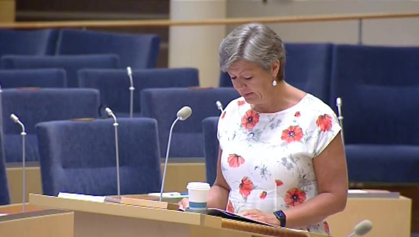 Stillbild från Interpellationsdebatt, Införande av ett alterneringsår