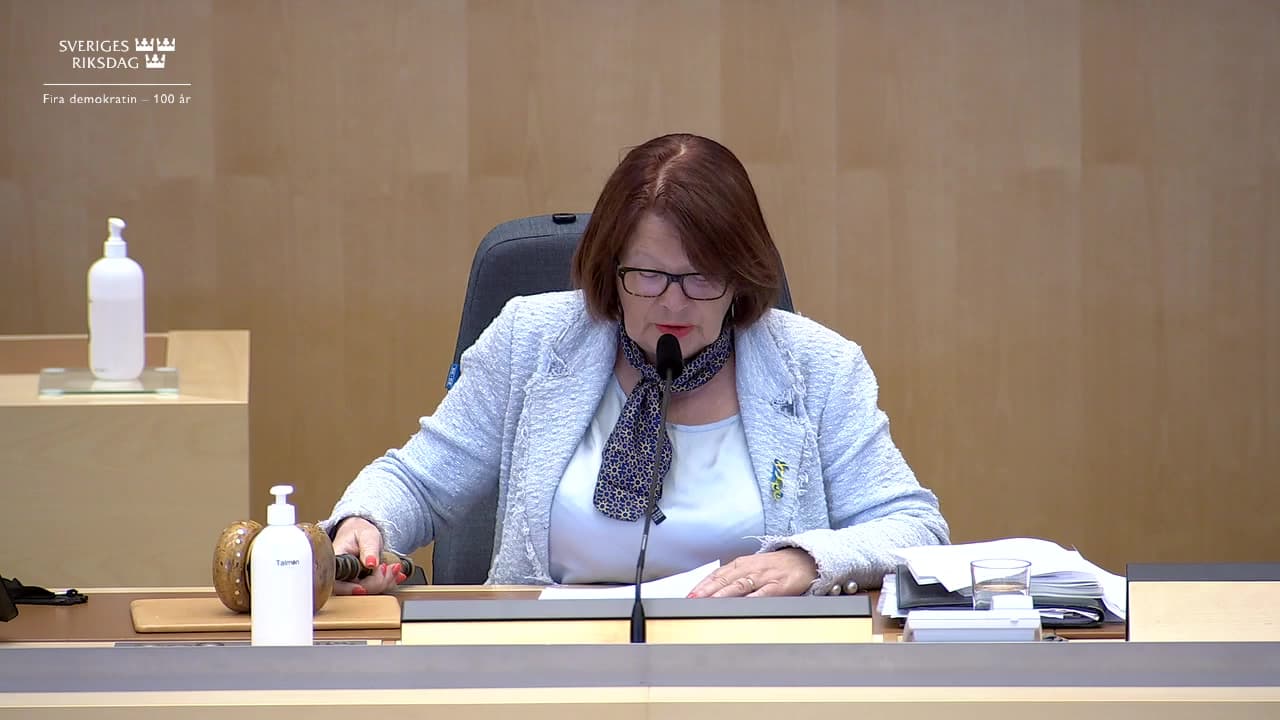 Stillbild från Beslut, Beslut