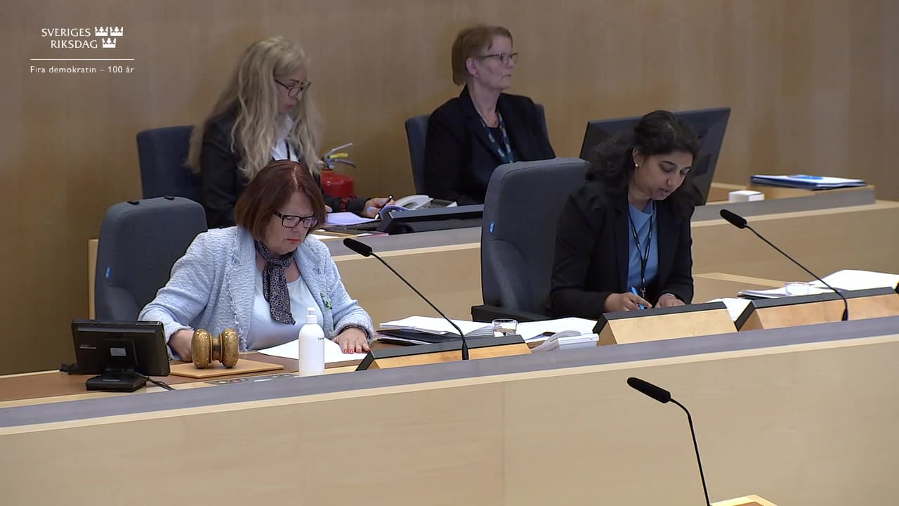 Stillbild från Beslut, Beslut