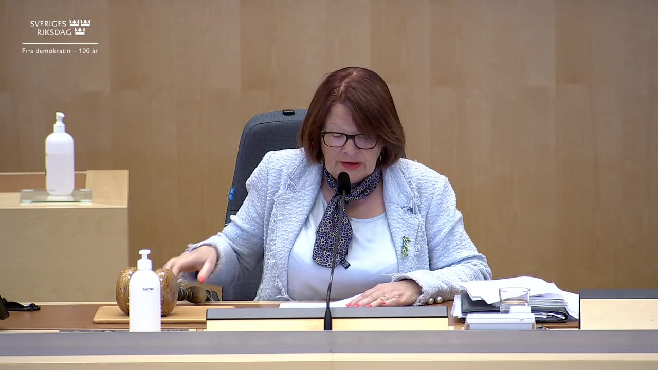 Stillbild från Beslut, Beslut