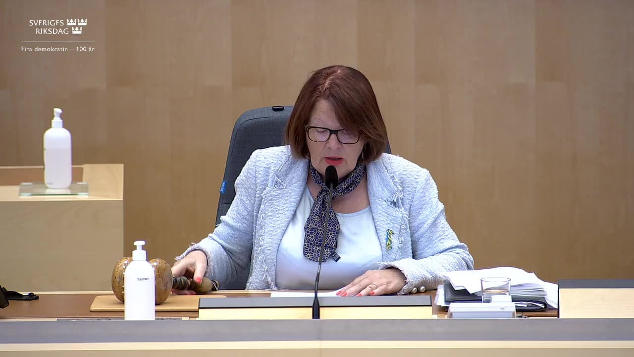 Stillbild från Beslut, Beslut