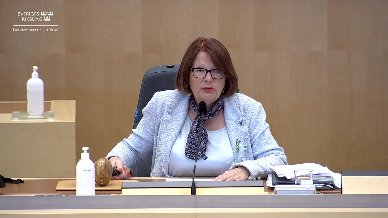 Stillbild från Beslut, Beslut