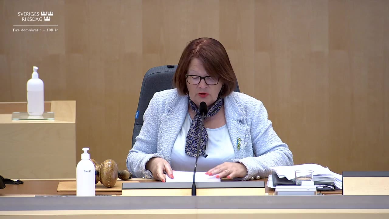 Stillbild från Beslut, Beslut
