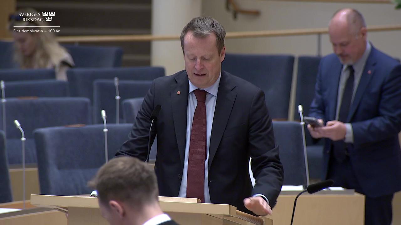 Stillbild från Interpellationsdebatt, Kulturen bakom kravallerna i svenska städer
