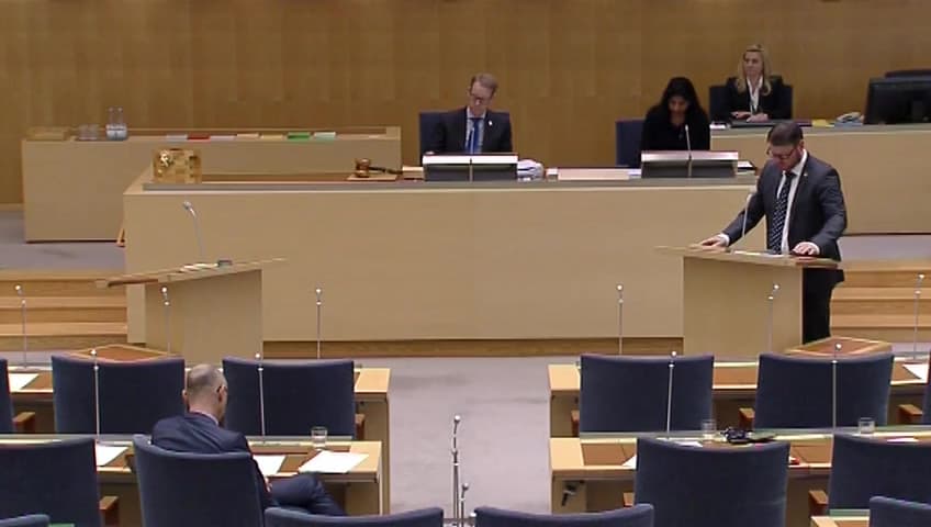 Stillbild från Interpellationsdebatt, Bärgning av bussar