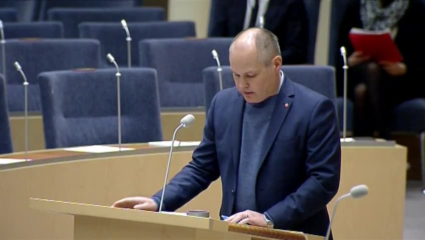 Stillbild från Interpellationsdebatt, Skydd för offer för hämndporrbrott