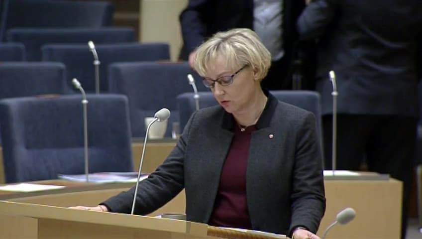 Stillbild från Interpellationsdebatt, Avskaffandet av kårobligatoriet