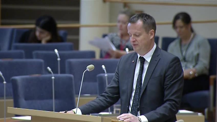 Stillbild från Interpellationsdebatt, Fler poliser i utsatta områden