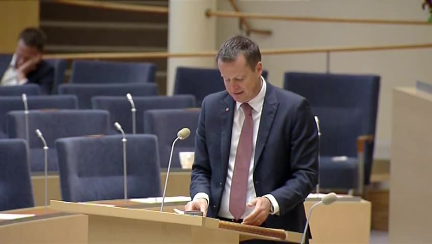 Stillbild från Interpellationsdebatt, Återvändande IS-terrorister