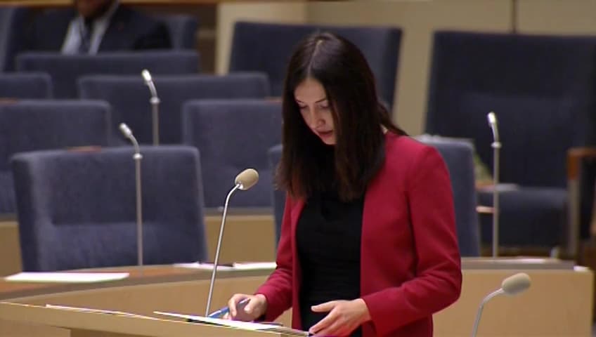 Stillbild från Interpellationsdebatt, Antalet inställda lektioner på gymnasiet