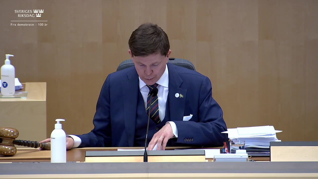 Stillbild från Beslut, Beslut