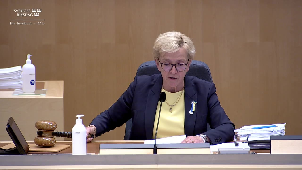 Stillbild från Beslut, Beslut