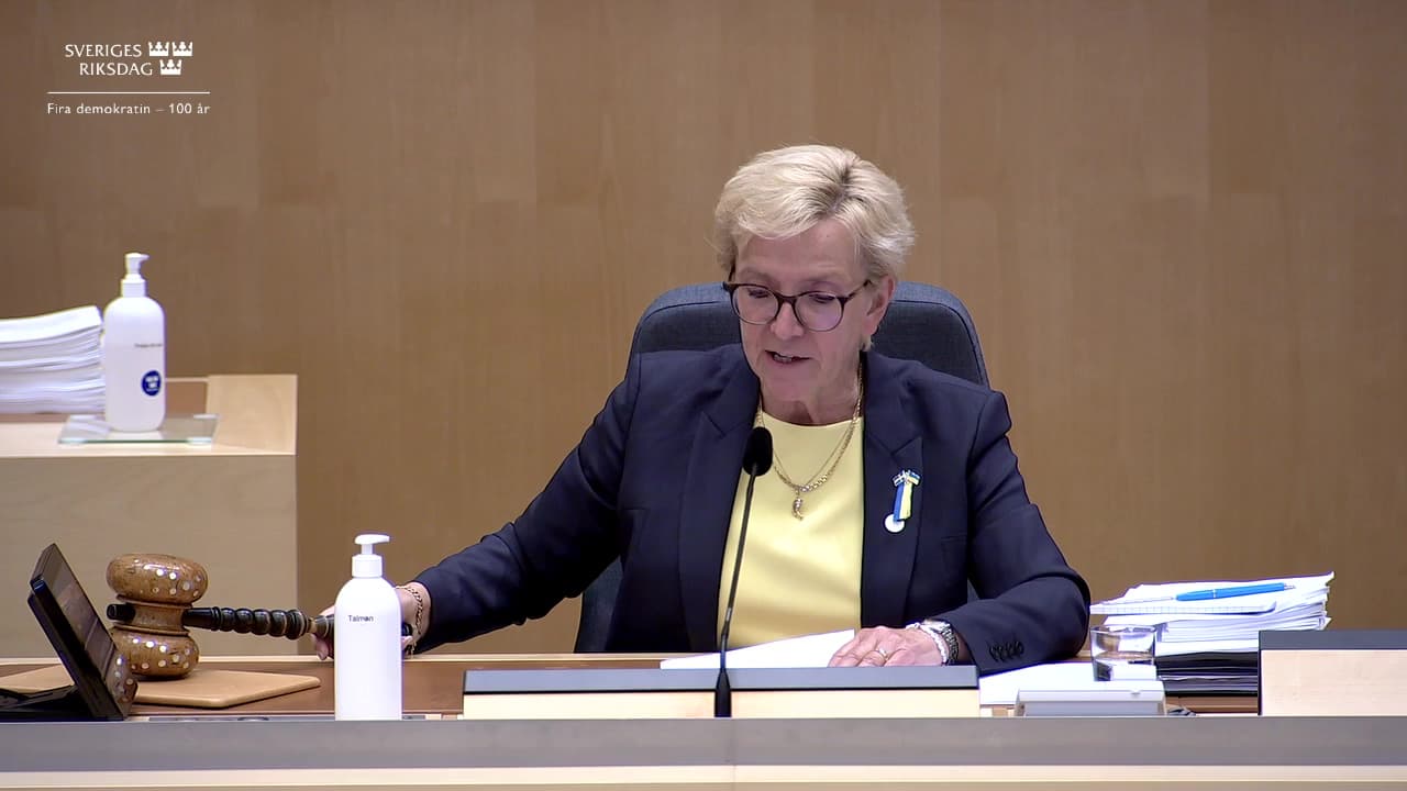 Stillbild från Beslut, Beslut