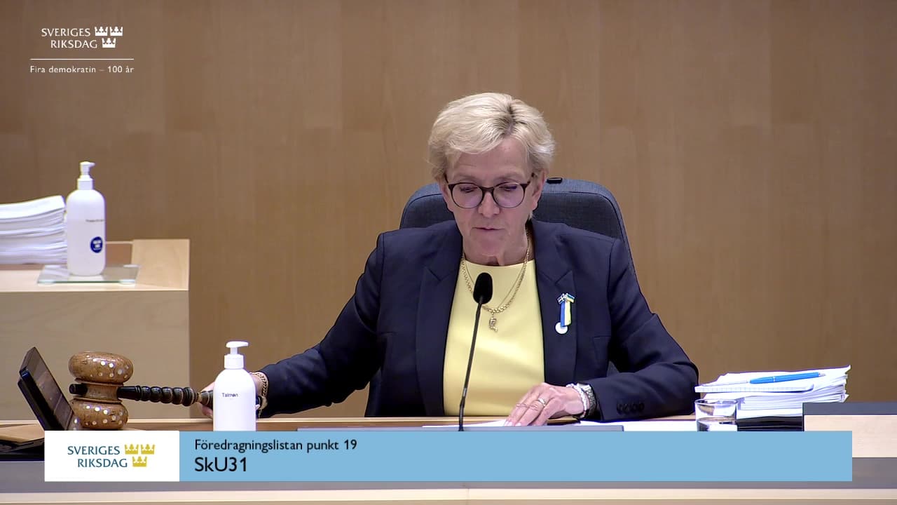 Stillbild från Beslut, Beslut