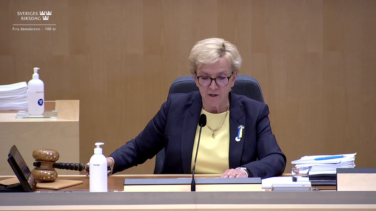 Stillbild från Beslut, Beslut