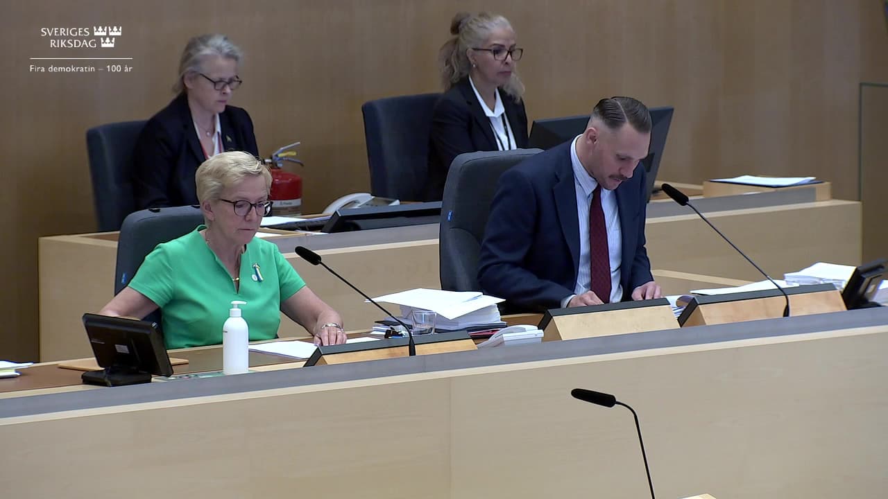 Stillbild från Beslut, Beslut