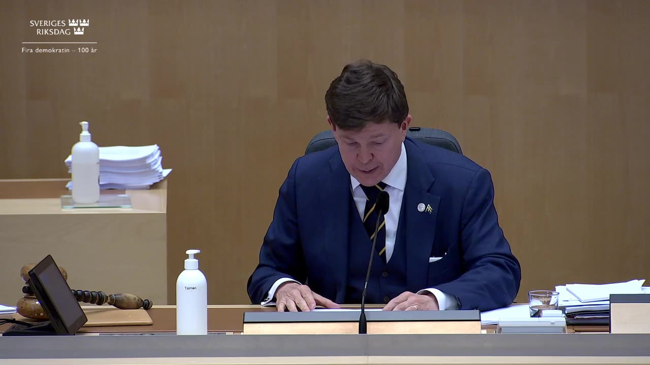 Stillbild från Beslut, Beslut