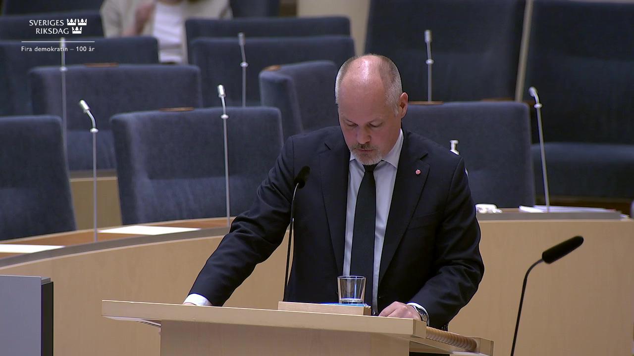 Stillbild från Interpellationsdebatt, Myndighetskampanjen "Skratt som kan skada"