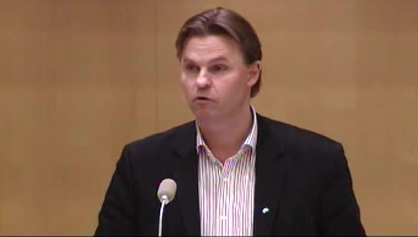 Stillbild från Debatt om förslag, En jämställd arbetsmarknad – regeringens strategi för jämställdhet på arbetsmarknaden och i näringslivet