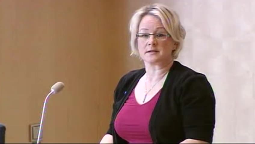 Stillbild från Debatt om förslag, Försöksverksamhet med sfi-bonus