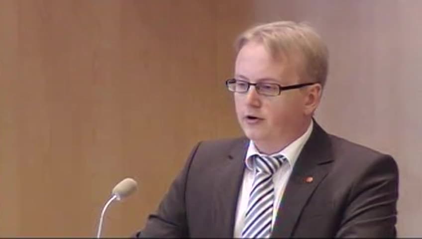 Stillbild från Debatt om förslag, Skattereduktion för reparation, underhåll samt om- och tillbyggnad av vissa bostäder