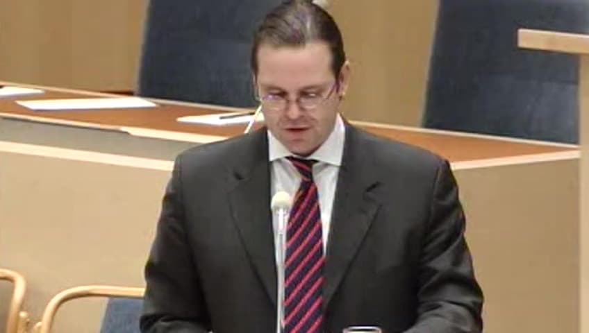 Stillbild från Interpellationsdebatt, Olikheter i beskattning mellan olika boendeformer