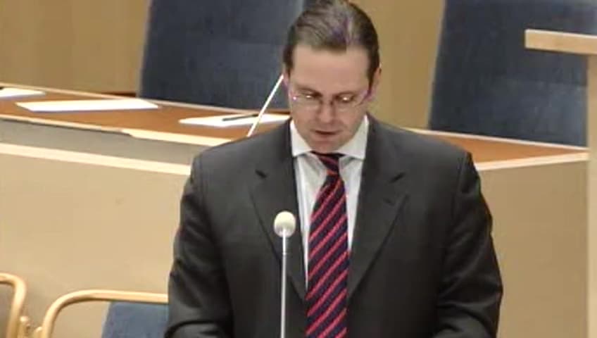 Stillbild från Interpellationsdebatt, Verksamhet med programmerade datorer för spel