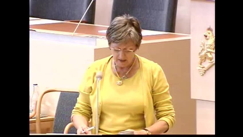 Stillbild från Interpellationsdebatt, Flyktingars rätt till garantipension