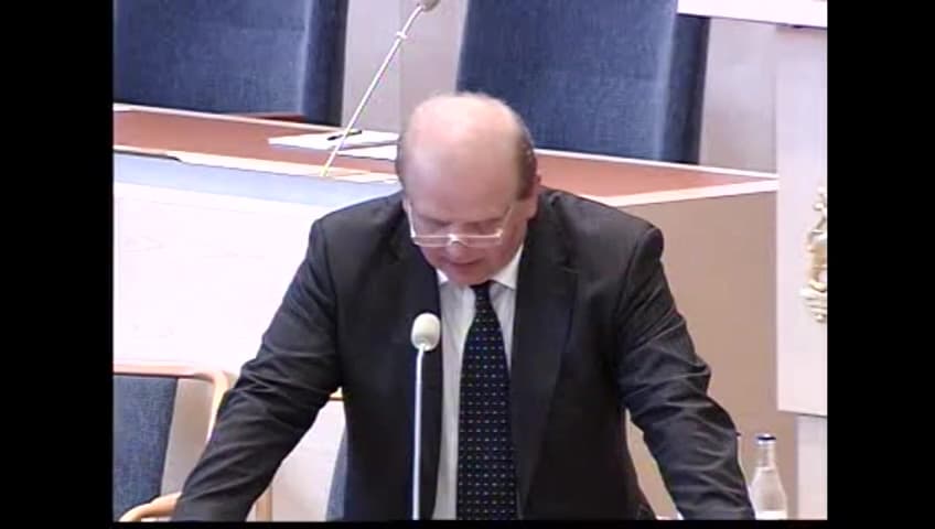 Stillbild från Interpellationsdebatt, Rasen belgisk blå