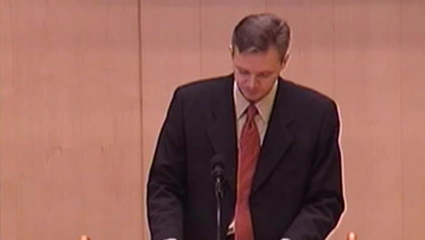 Stillbild från Debatt om förslag, Namnlagen