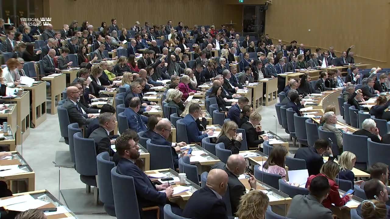 Stillbild från Beslut, Beslut