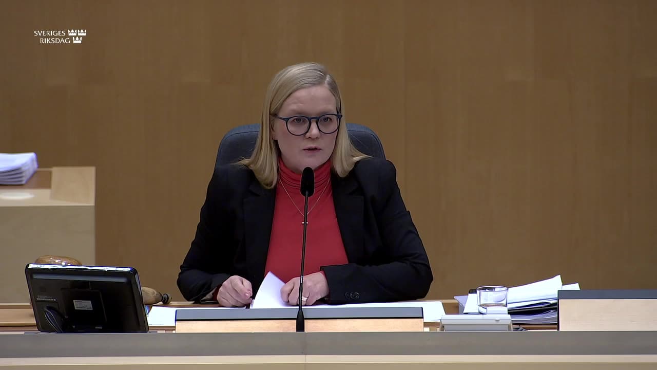 Stillbild från Beslut, Beslut