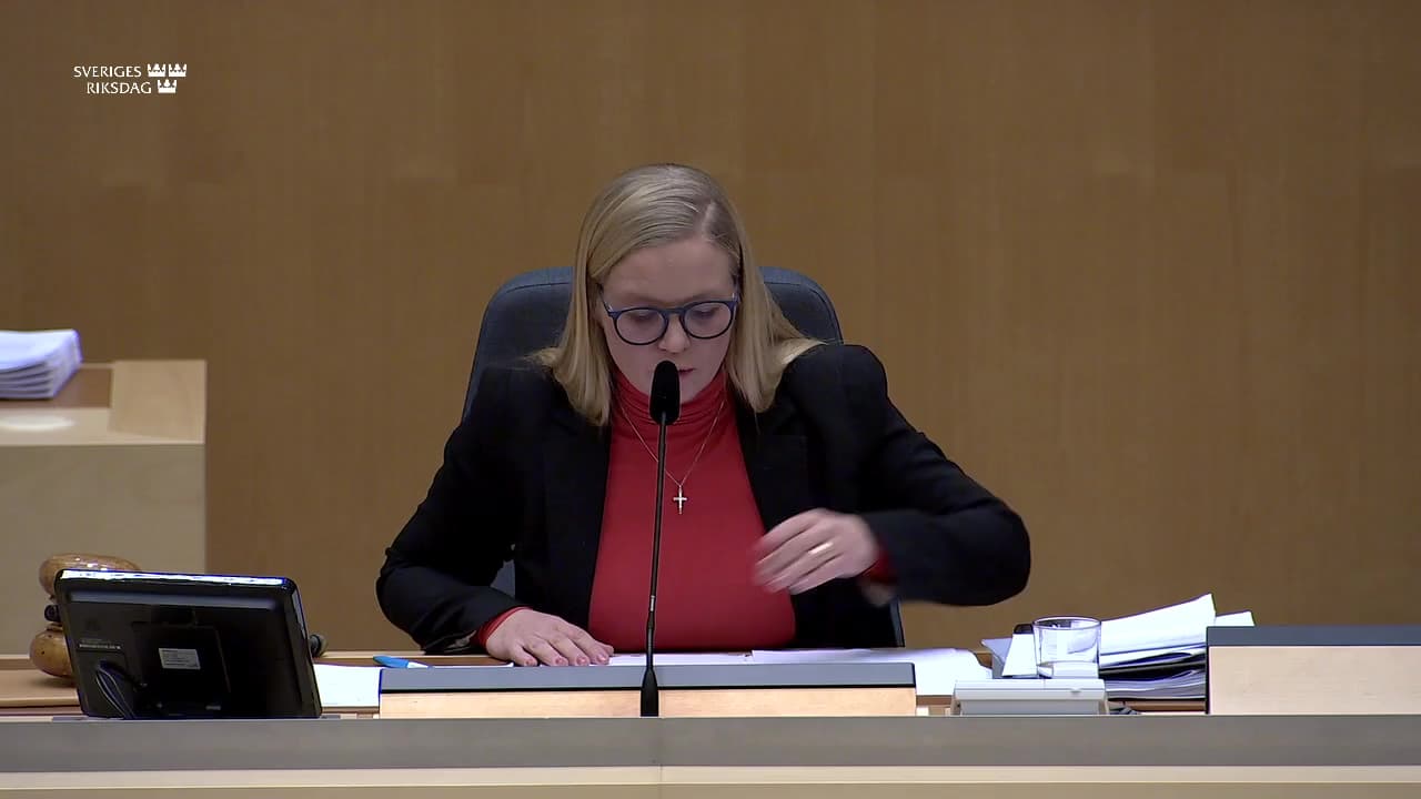 Stillbild från Beslut, Beslut