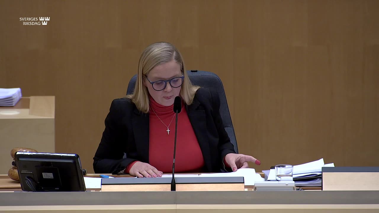 Stillbild från Beslut, Beslut