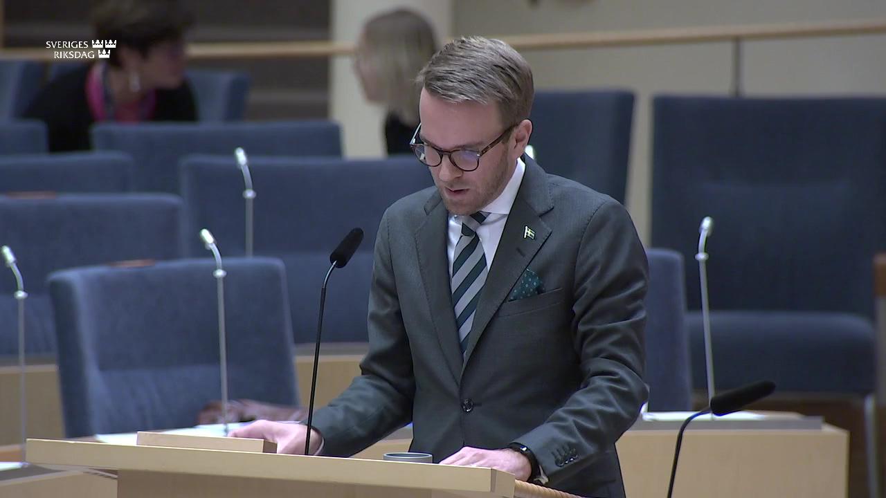 Stillbild från Interpellationsdebatt, En förbättrad järnvägsförbindelse mellan Stockholm och Oslo