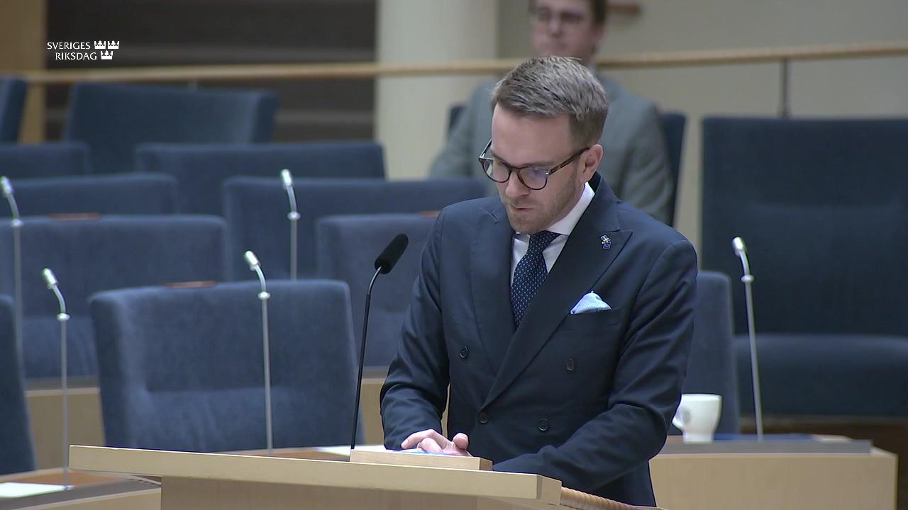 Stillbild från Interpellationsdebatt, Nationella åtgärder med anledning av höjda avgifter i kollektivtrafiken