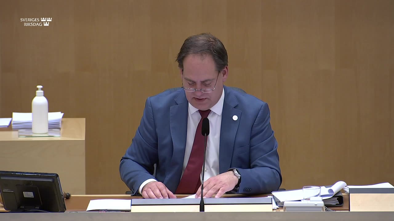 Stillbild från Beslut, Beslut: Statlig förvaltning och statistikfrågor